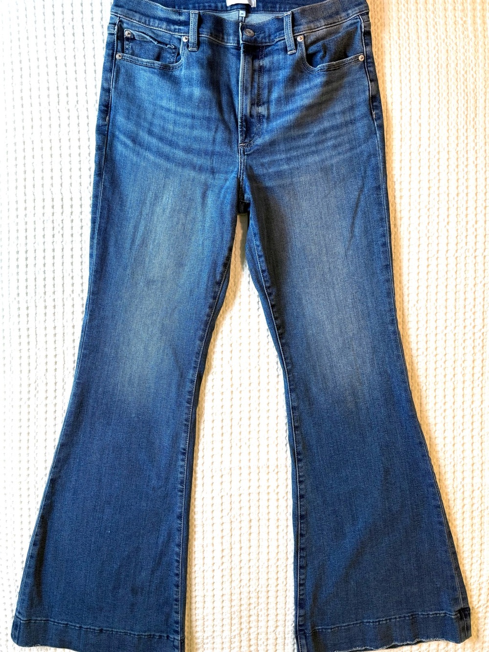 Pistola Blue Flare Jeans — Wide Leg Denim 31/32